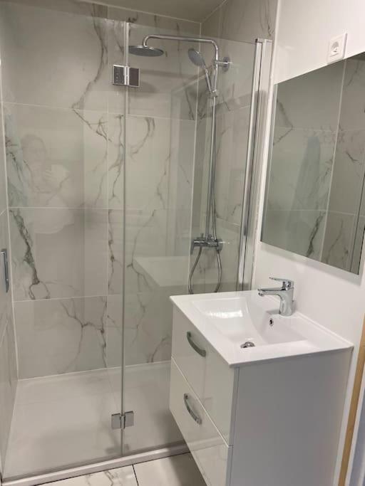 Apartament L'Etape Champenoise Ay-Champagne Zewnętrze zdjęcie
